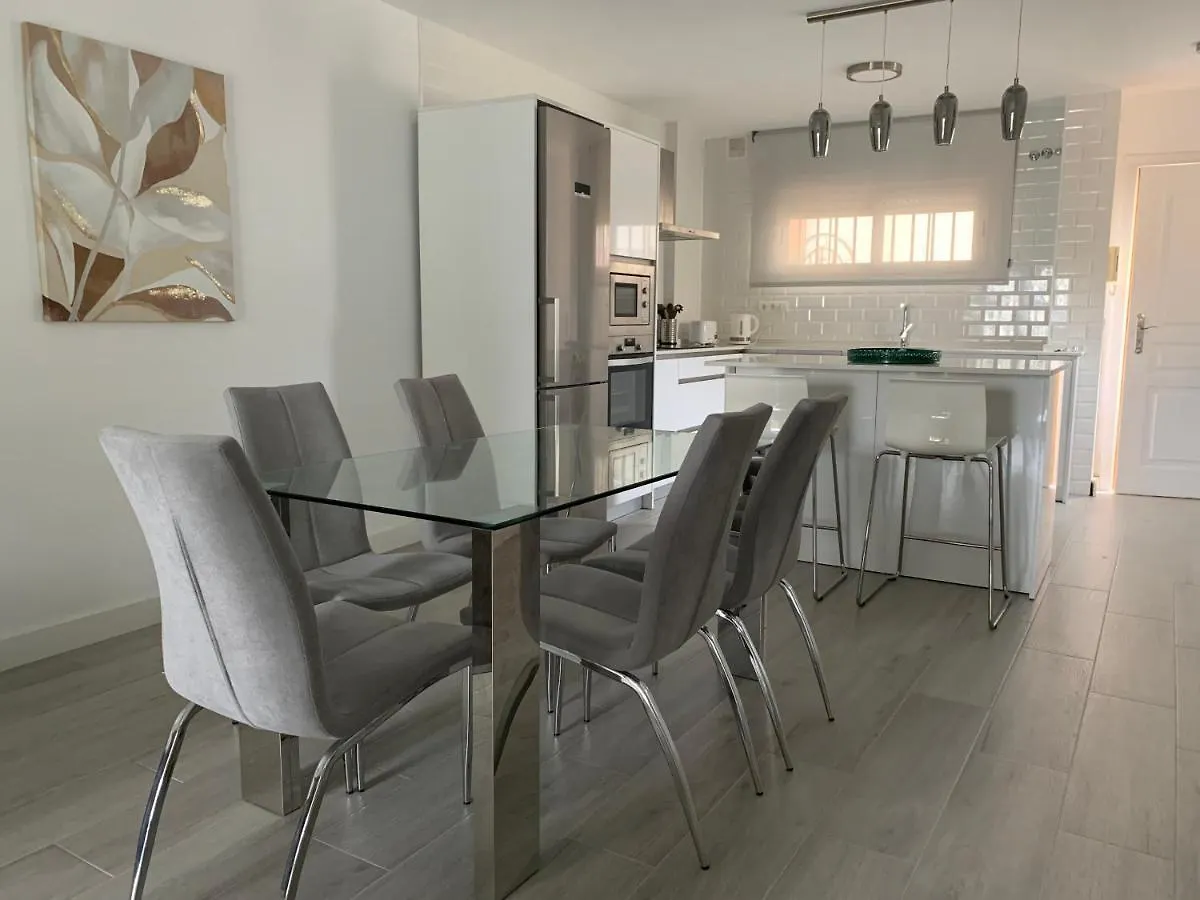 Tulipanes Benalmadena - Parking Privado Apartment 0*,  Spain