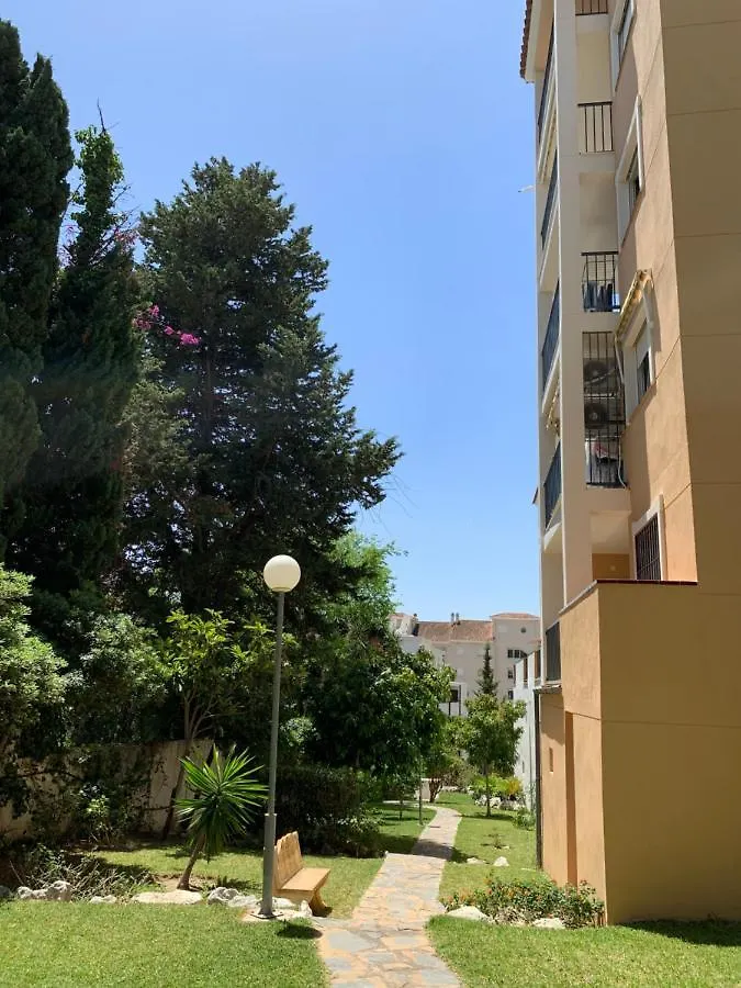 Tulipanes Benalmadena - Parking Privado Apartment 0*,